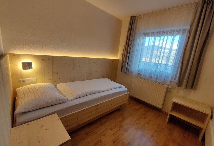 Bed and Breakfast Beautiful Residence Klementhof With Garden And A Seasonal Outdoor Pool