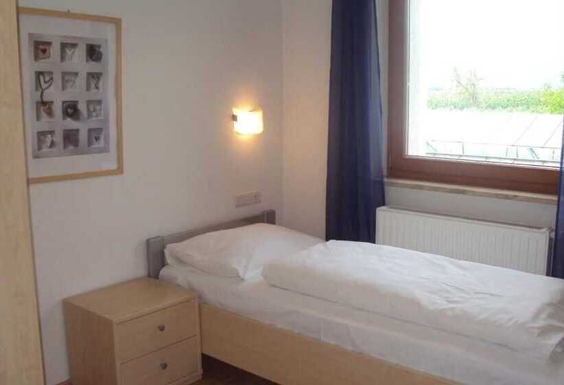 Bed and Breakfast Beautiful Residence Klementhof With Garden And A Seasonal Outdoor Pool