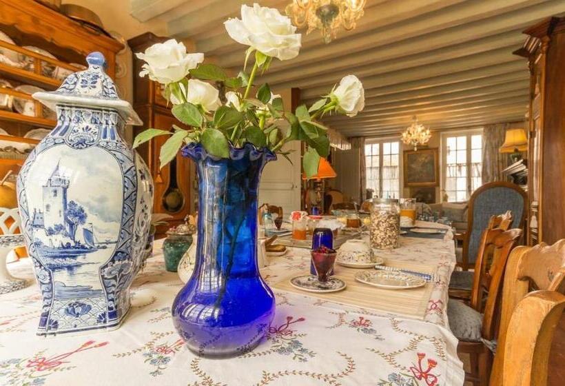 住宿加早餐  La Maison Bleue