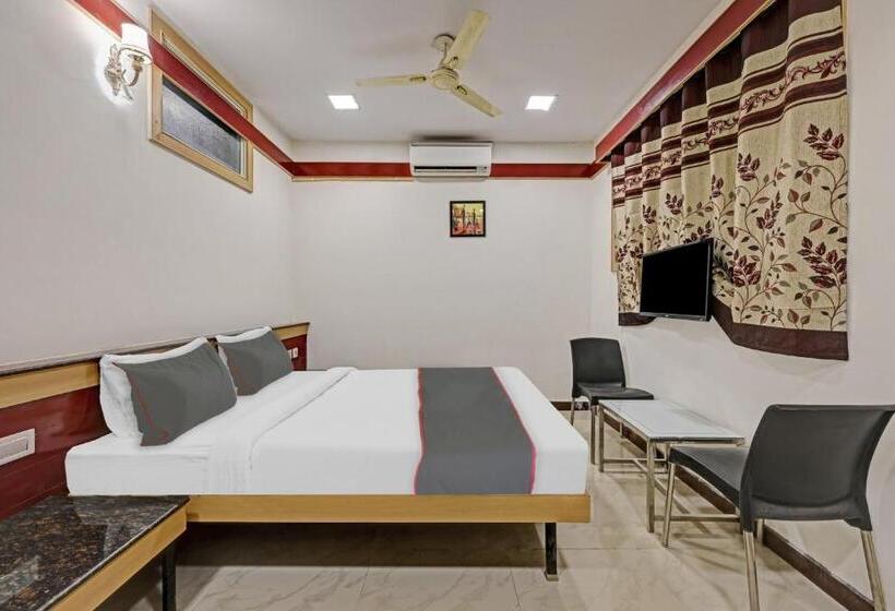 هتل Collection O Sri Sai Ram Suites