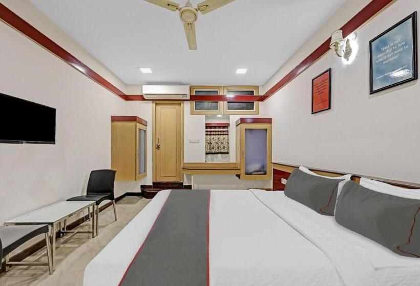 هتل Collection O Sri Sai Ram Suites