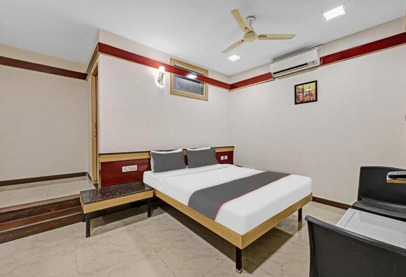 هتل Collection O Sri Sai Ram Suites