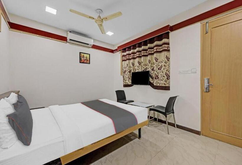 هتل Collection O Sri Sai Ram Suites
