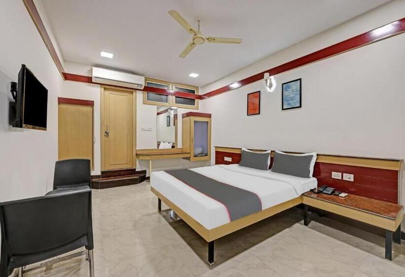 هتل Collection O Sri Sai Ram Suites