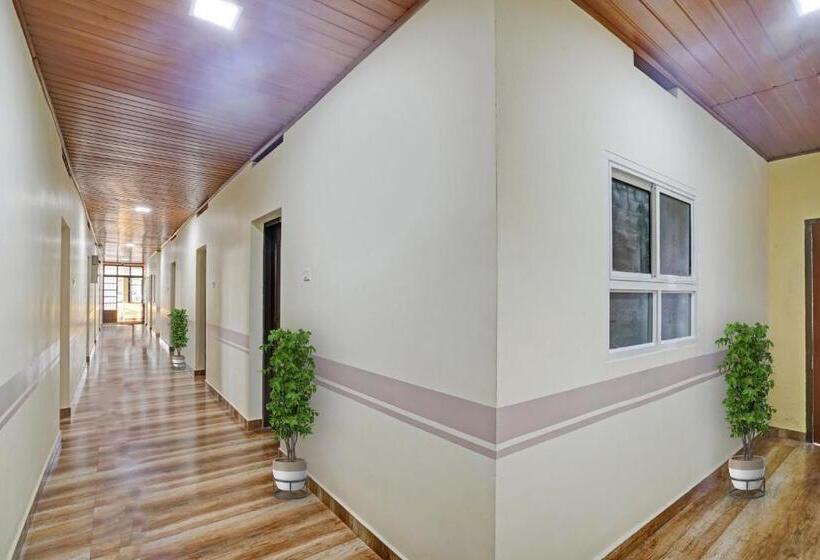 هتل Flagship Lake View Residency