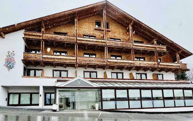 Отель Montana