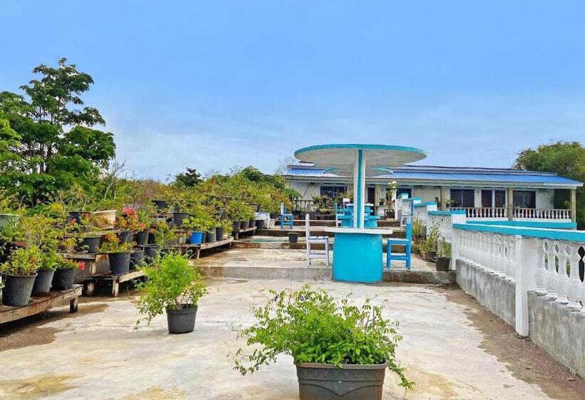 هتل Oyo 91927 Homestay Kebun