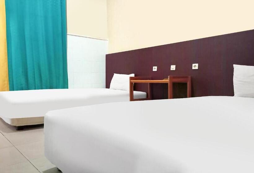 هتل Oyo 91936  Lima Dara