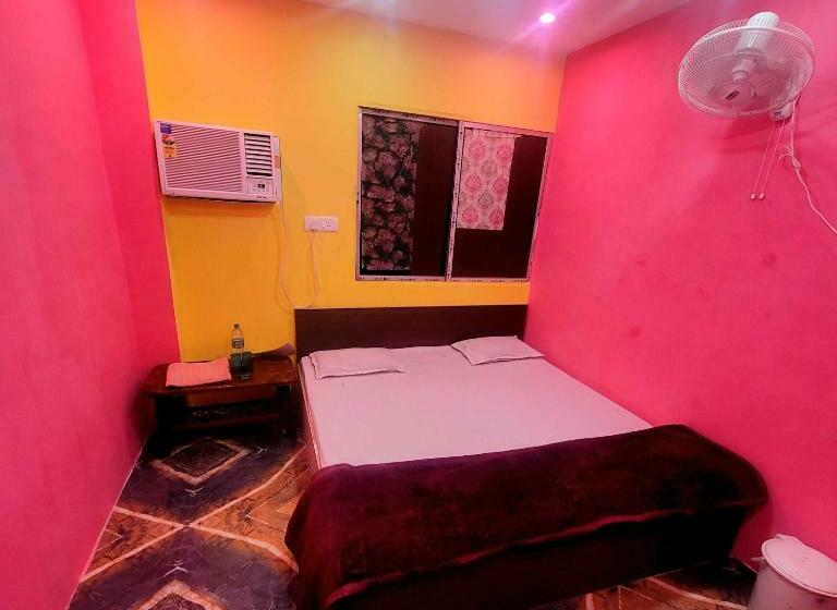 ホテル Pop 70356 Parine Vatika