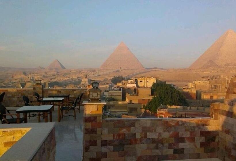 هتل Nine Pyramids View