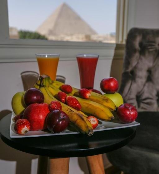 هتل Nine Pyramids View