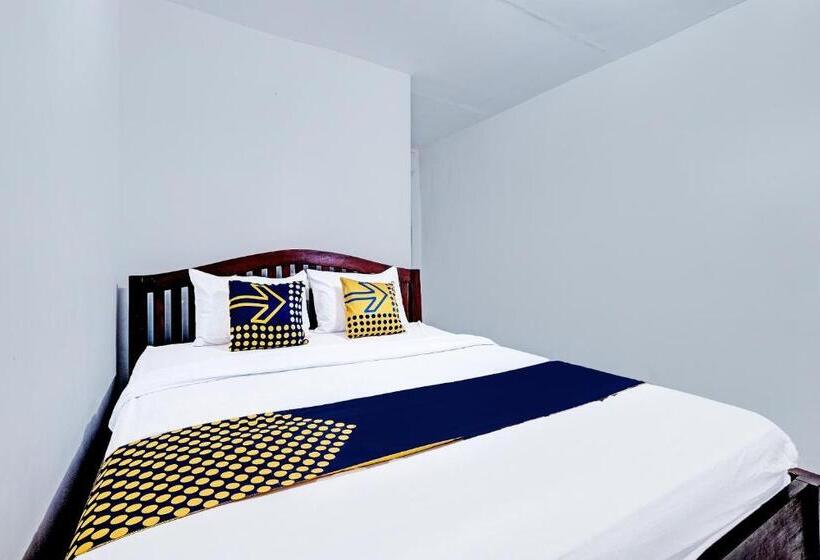 هتل Spot On 91916 Joglo Doyong Homestay Syariah
