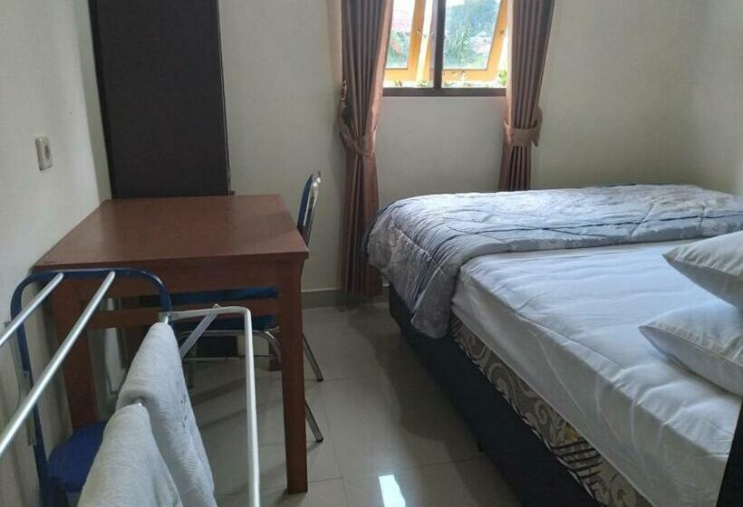 بنسيون Aab Guest House Tomohon