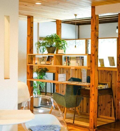 پانسیون 深々 Books&stay シンシンブックスアンドステイ