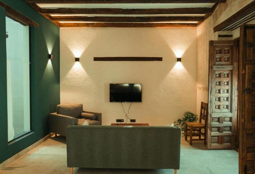 پانسیون Casa De Los Mendoza   Casa Solariega En El Casco Histórico