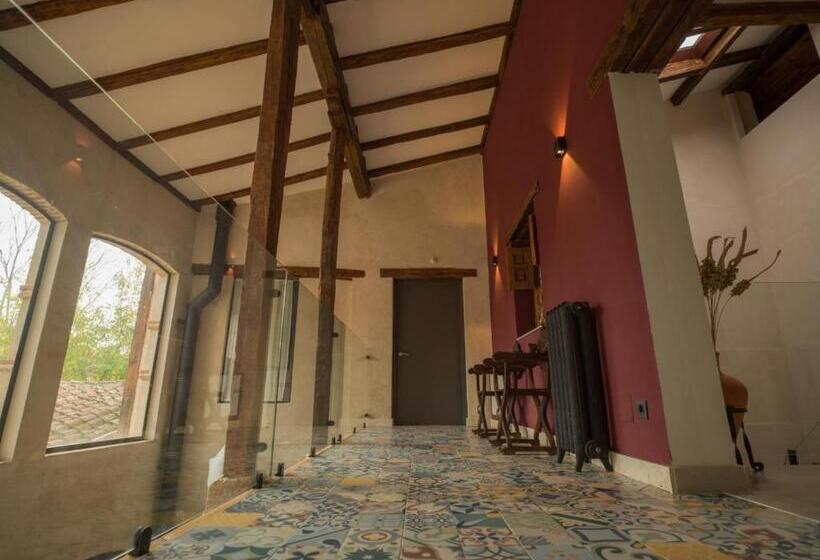 پانسیون Casa De Los Mendoza   Casa Solariega En El Casco Histórico