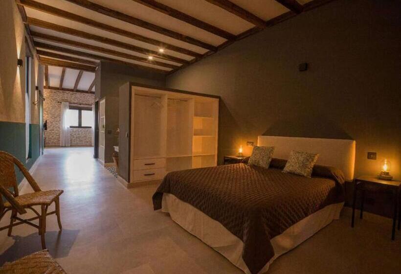 پانسیون Casa De Los Mendoza   Casa Solariega En El Casco Histórico