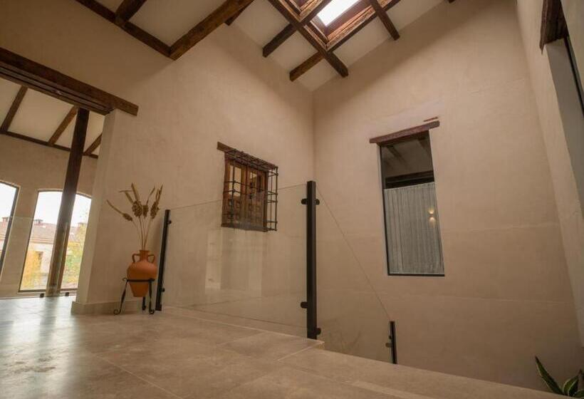 پانسیون Casa De Los Mendoza   Casa Solariega En El Casco Histórico