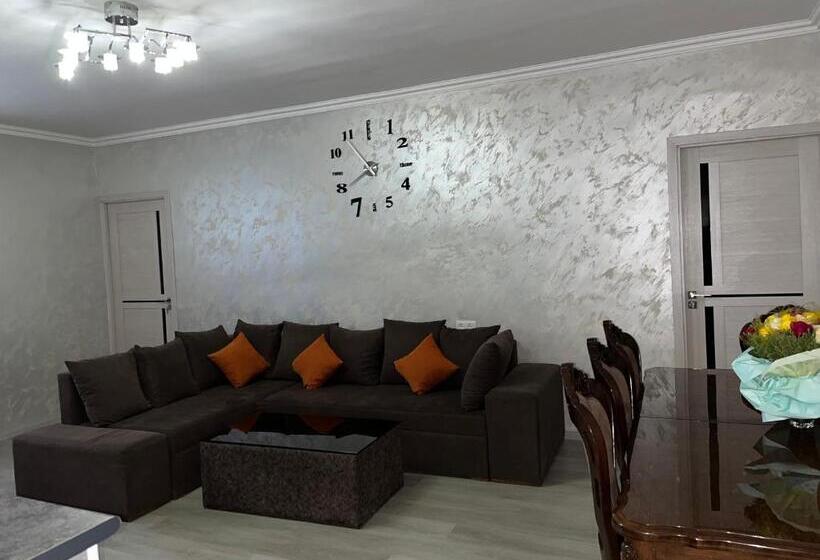 پانسیون Roman S Guest House In Garni
