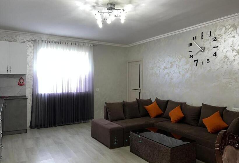 پانسیون Roman S Guest House In Garni