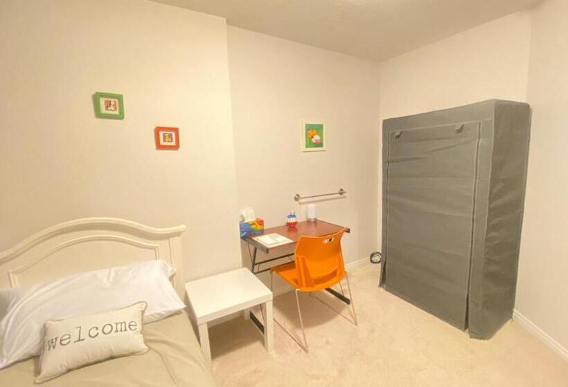 پانسیون Yellowknife Bed And Breakfast