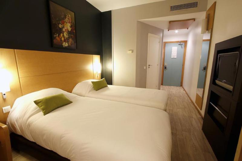 منتجع Hôtel Fnideq Senator