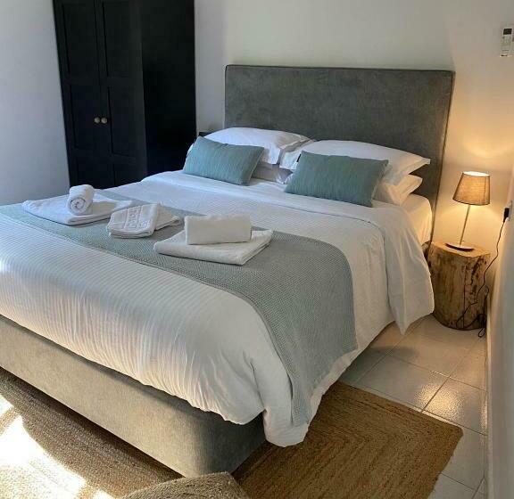 تختخواب و صبحانه Galinicafe22 Suites