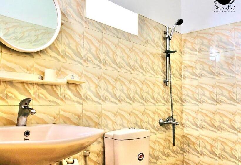 Bed and Breakfast Shanthi Boutique Villa
