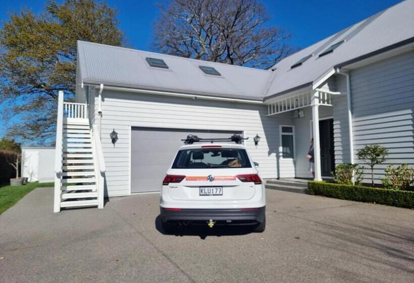 مبيت وإفطار The Greytown Loft