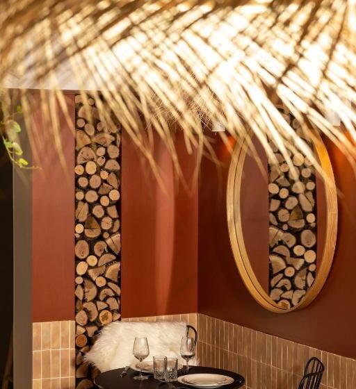 Отель Minamina, Chambre Avec Jacuzzi Privatif