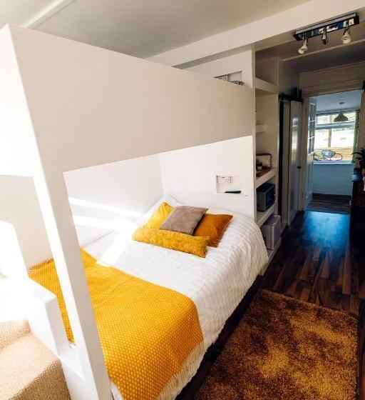 پانسیون Bijou Annexe, Sea View, Private Entrance & Parking   Folkestone