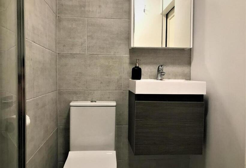 پانسیون Bijou Annexe, Sea View, Private Entrance & Parking   Folkestone