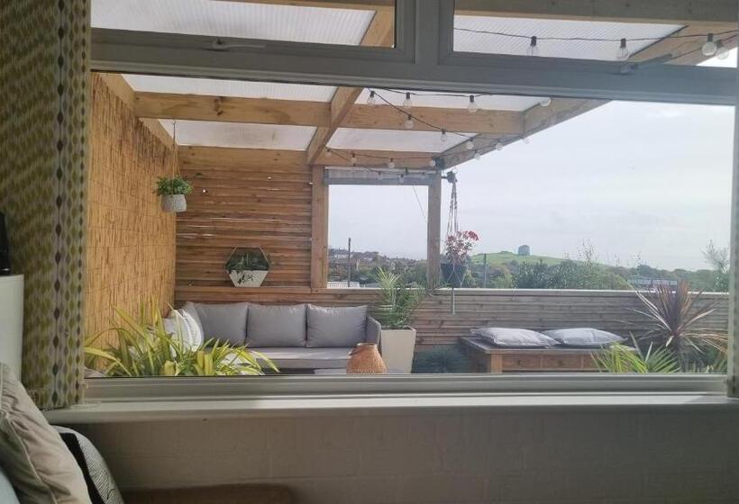 پانسیون Bijou Annexe, Sea View, Private Entrance & Parking   Folkestone