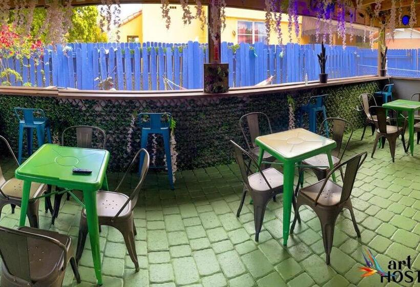 هاستل Summer Gardens Wynwood Concept
