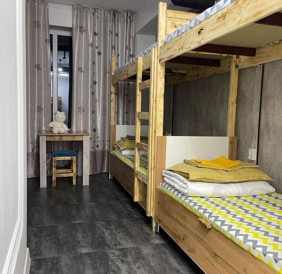Hostel Del Luna