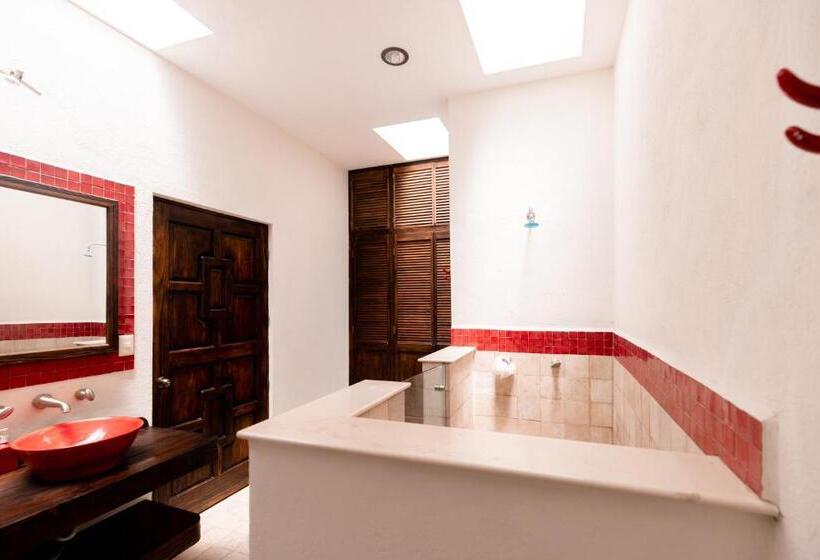 هتل Hacienda Maria Eugenio