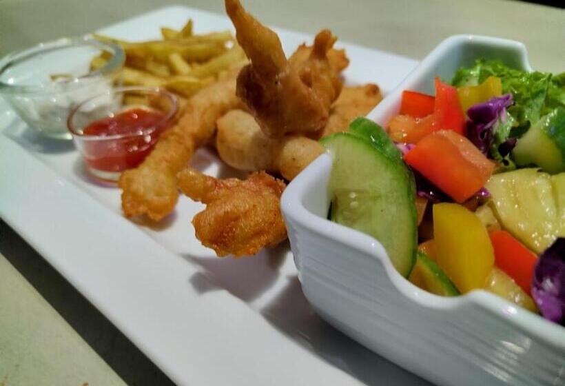 هتل Josan Villa With A Glorious Beach And Sea View