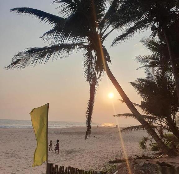 هتل Josan Villa With A Glorious Beach And Sea View