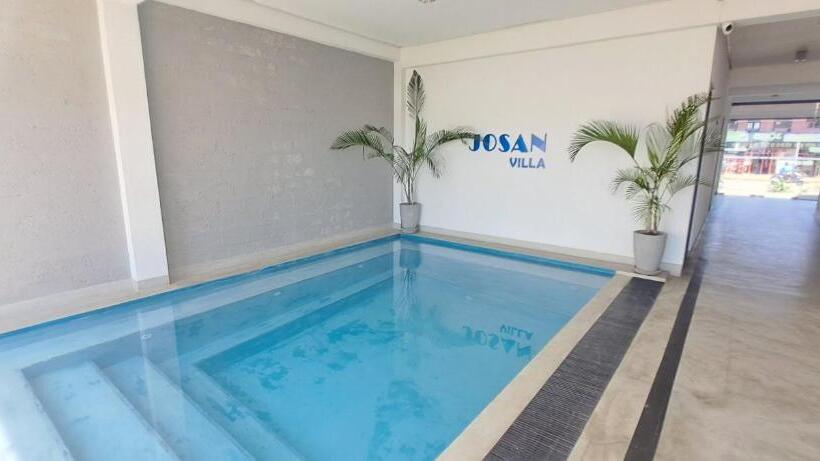 هتل Josan Villa With A Glorious Beach And Sea View