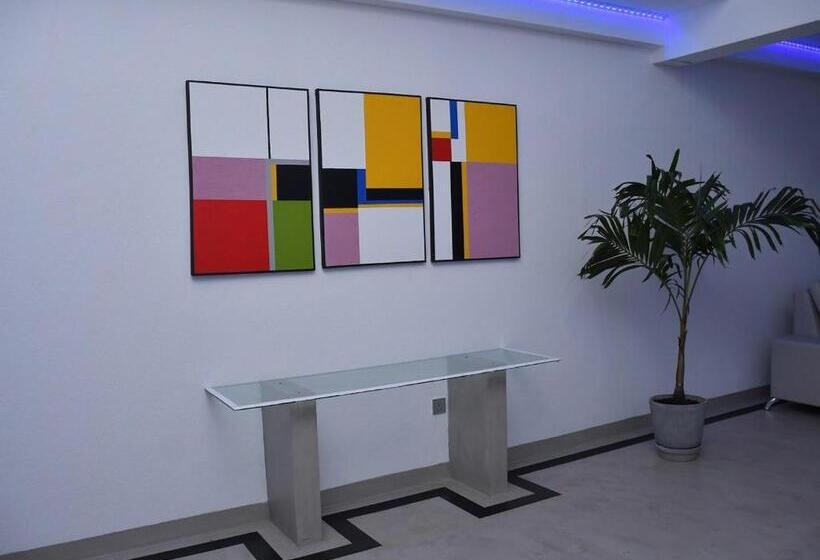 هتل Josan Villa With A Glorious Beach And Sea View