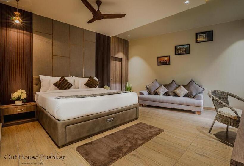 هتل Out House Pushkar
