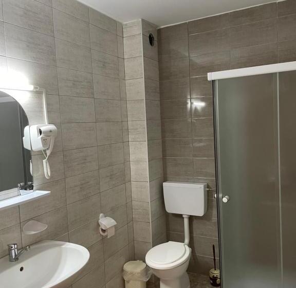 בית מלון כפרי Pensiunea Cheile șugăului