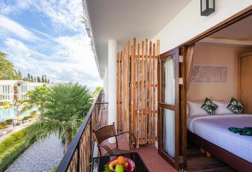 هتل Vannee Golden Sands Beachfront Resort