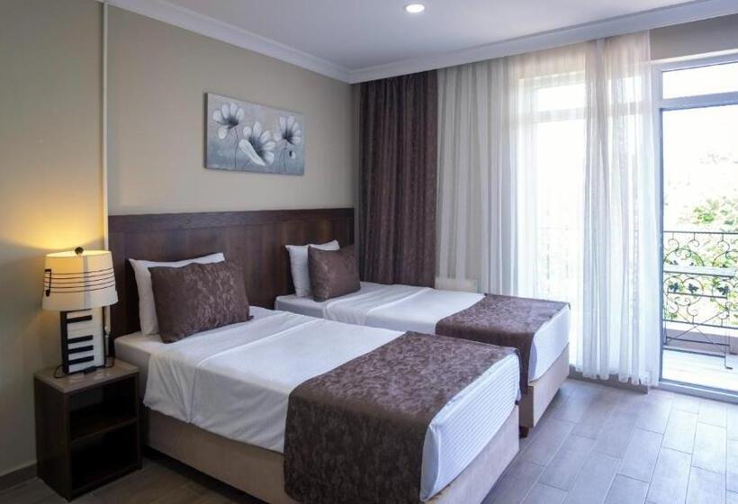 Maça Otel