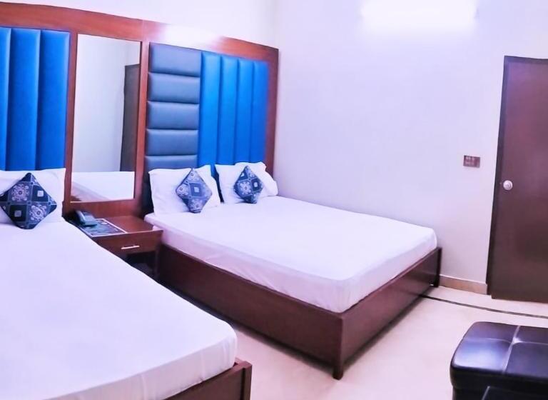 پانسیون Subhan Palace Gulshan Near Millennium Mall
