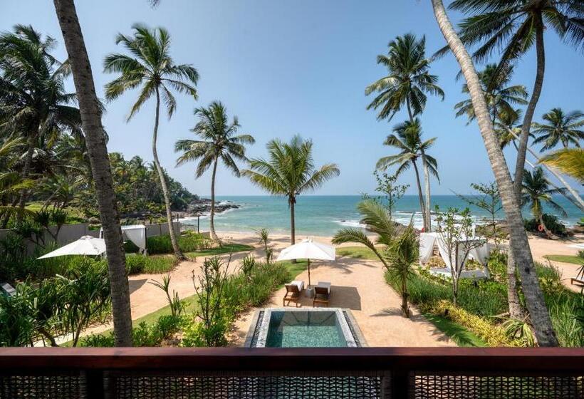 استراحتگاه Ahu Bay