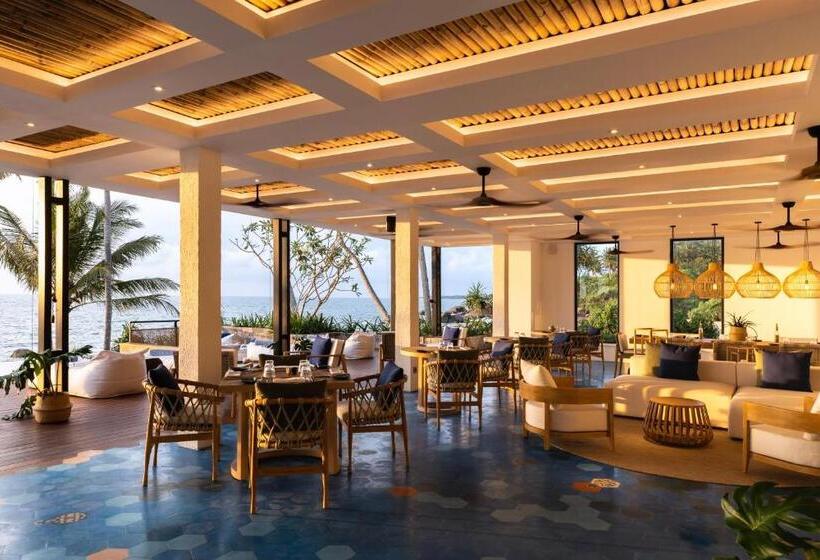 استراحتگاه Ahu Bay