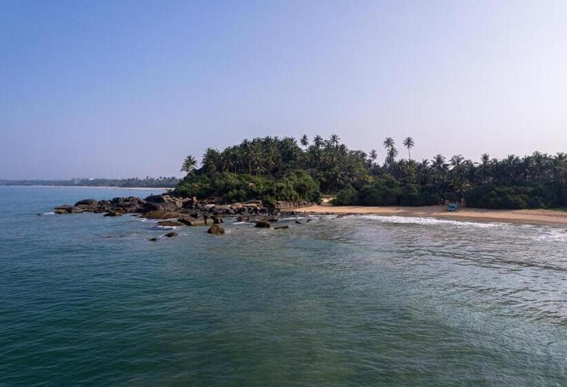 استراحتگاه Ahu Bay