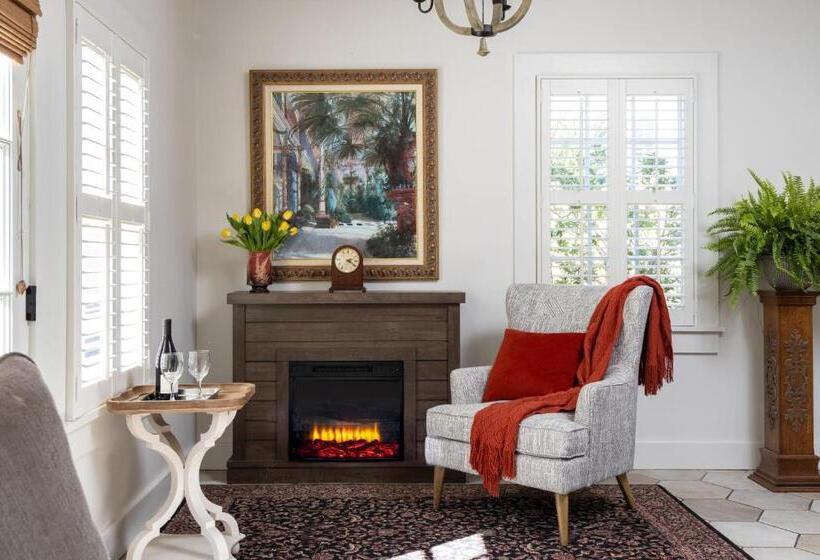 مبيت وإفطار Bayfront Marin House
