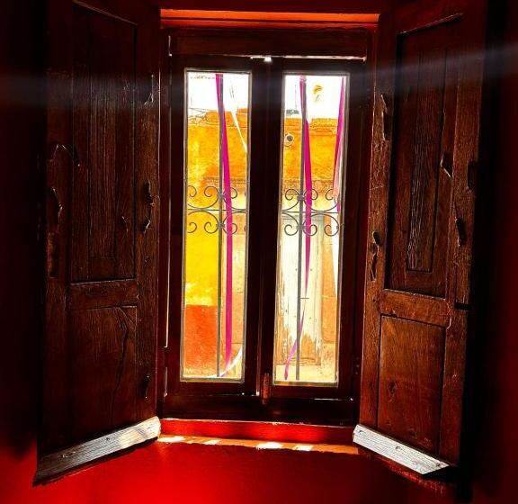 تختخواب و صبحانه Bito S Hotel Boutique
